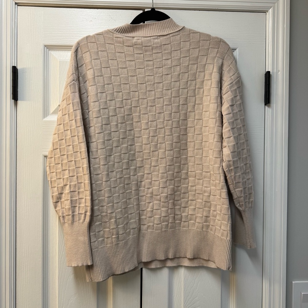 Checkered sweater - Picture 3 of 3